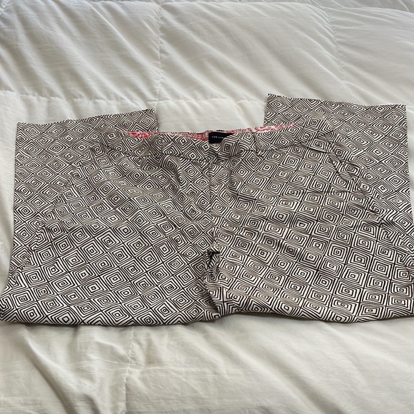 The Limited Wide Leg Capri Cassidy Pants Like New - Whimiscal Pattern - Picture 3 of 5